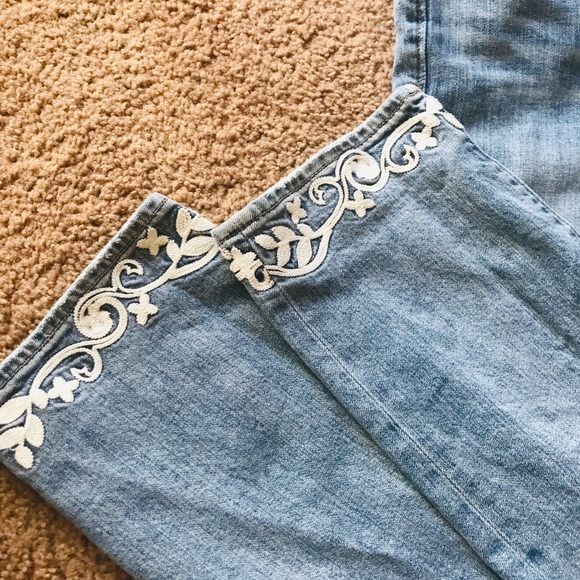 ⭐️Lucky Vintage Jeans⭐️ - Picture 2 of 3